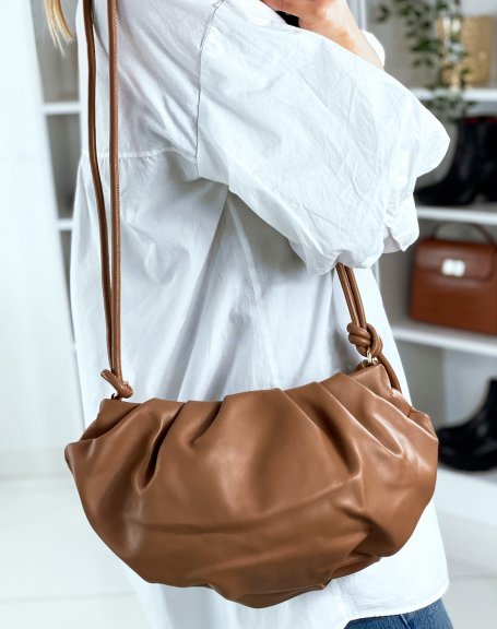 Sac  main forme besace taupe
