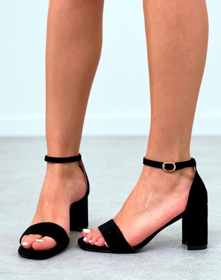 Sandales noires  talon  ruban aztque