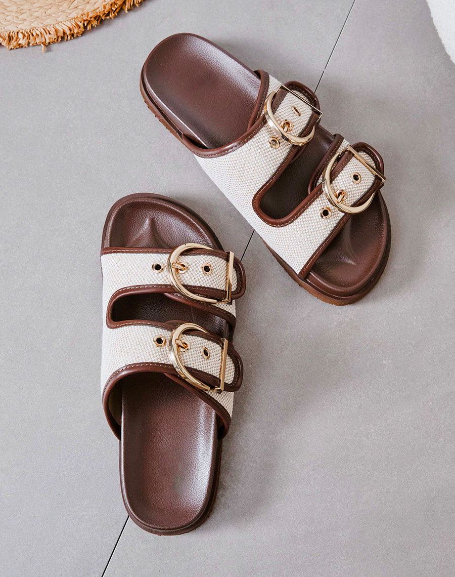 Mules femme marron à double bride tissée beige avec boucles dorées