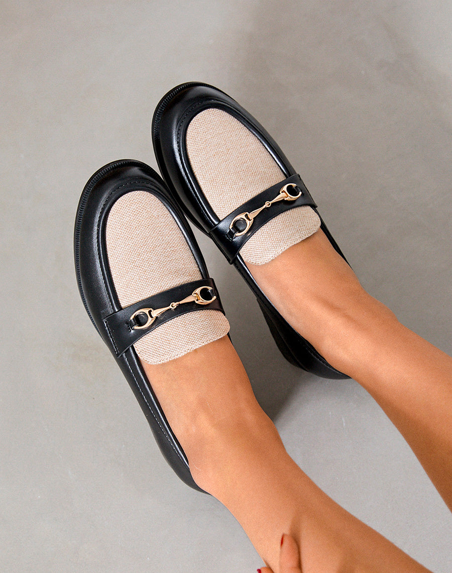 Mocassin femme noir élégant tissé avec bijou doré chic