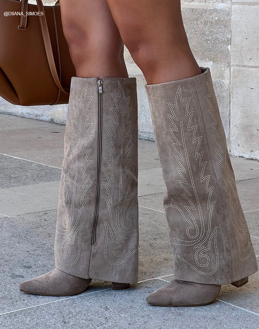 Bottes femme beige style santiags à strass dorés tendance et bout pointu