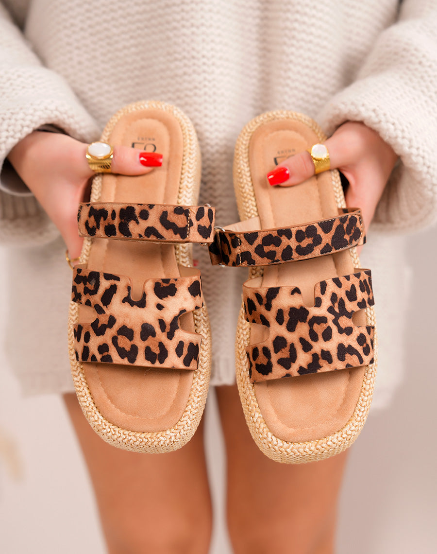 Women's Leopard Women's Mules Trendy in H and thick platform embroidered