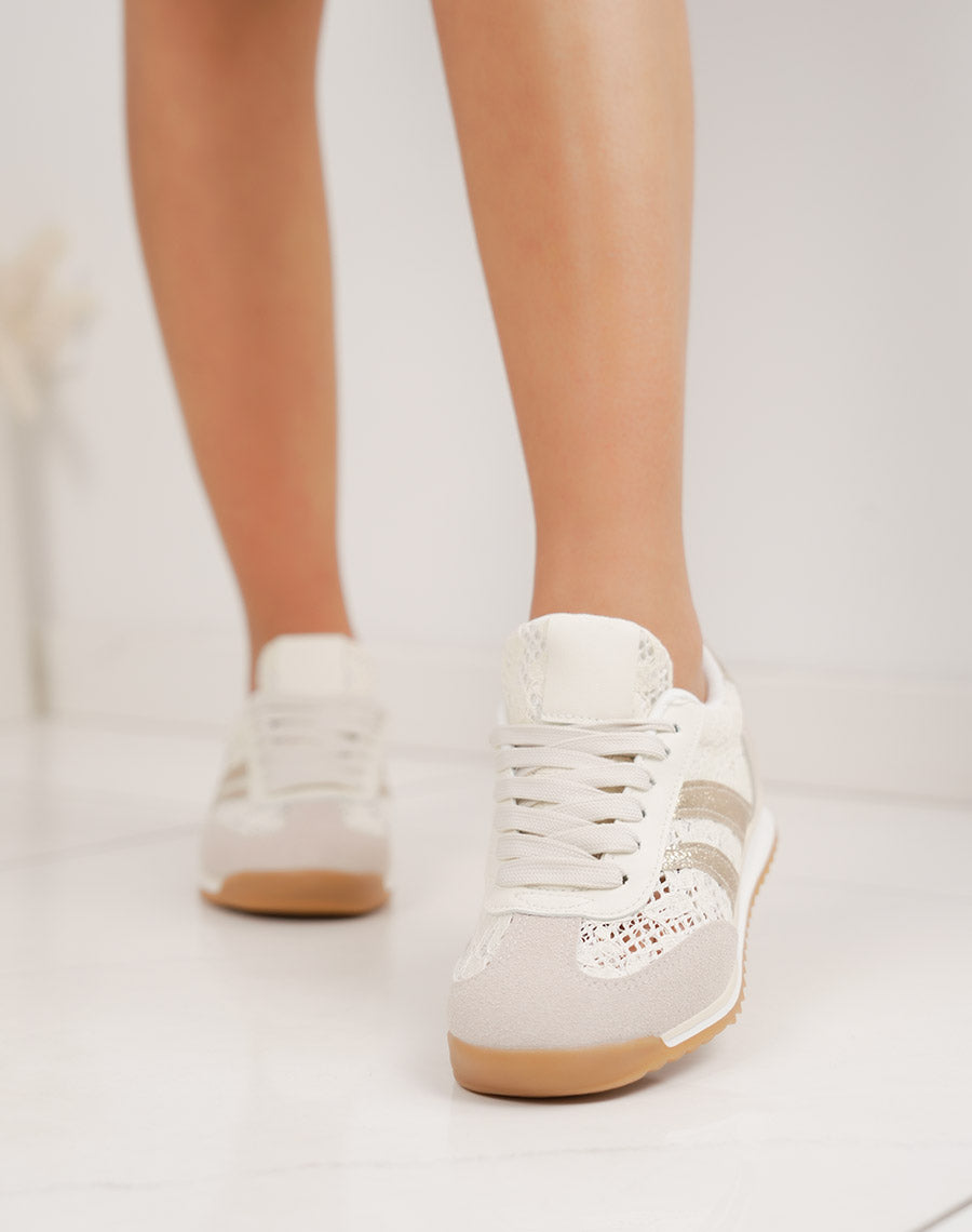 Basket femme beige élégante avec broderie et double rayures dorées pailletées