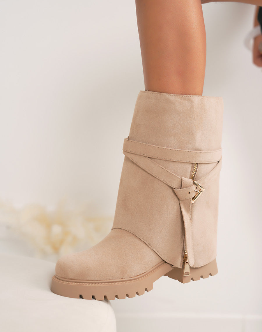 Bottines Chelsea beige fourrées – Tige amovible avec lanières et boucle dorée