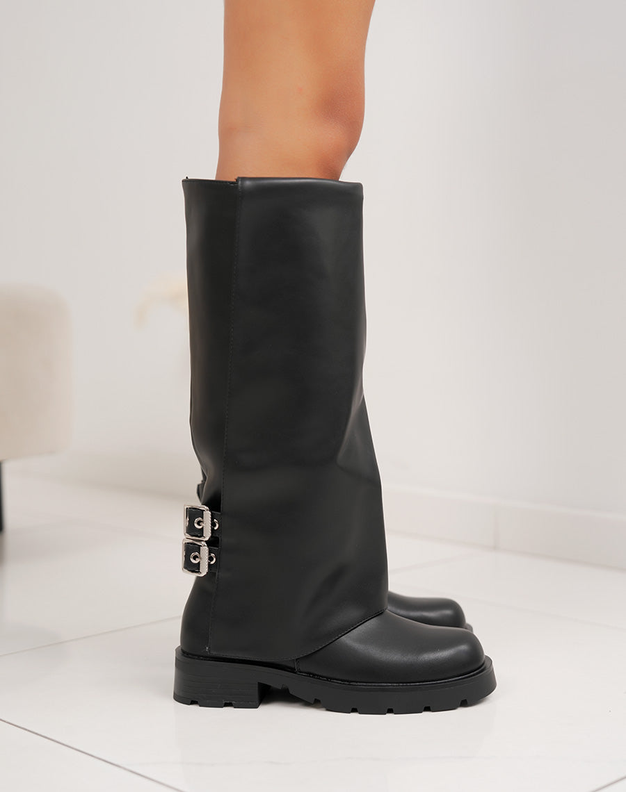 Bottes noires à revers avec boucles argentées et semelle crantée
