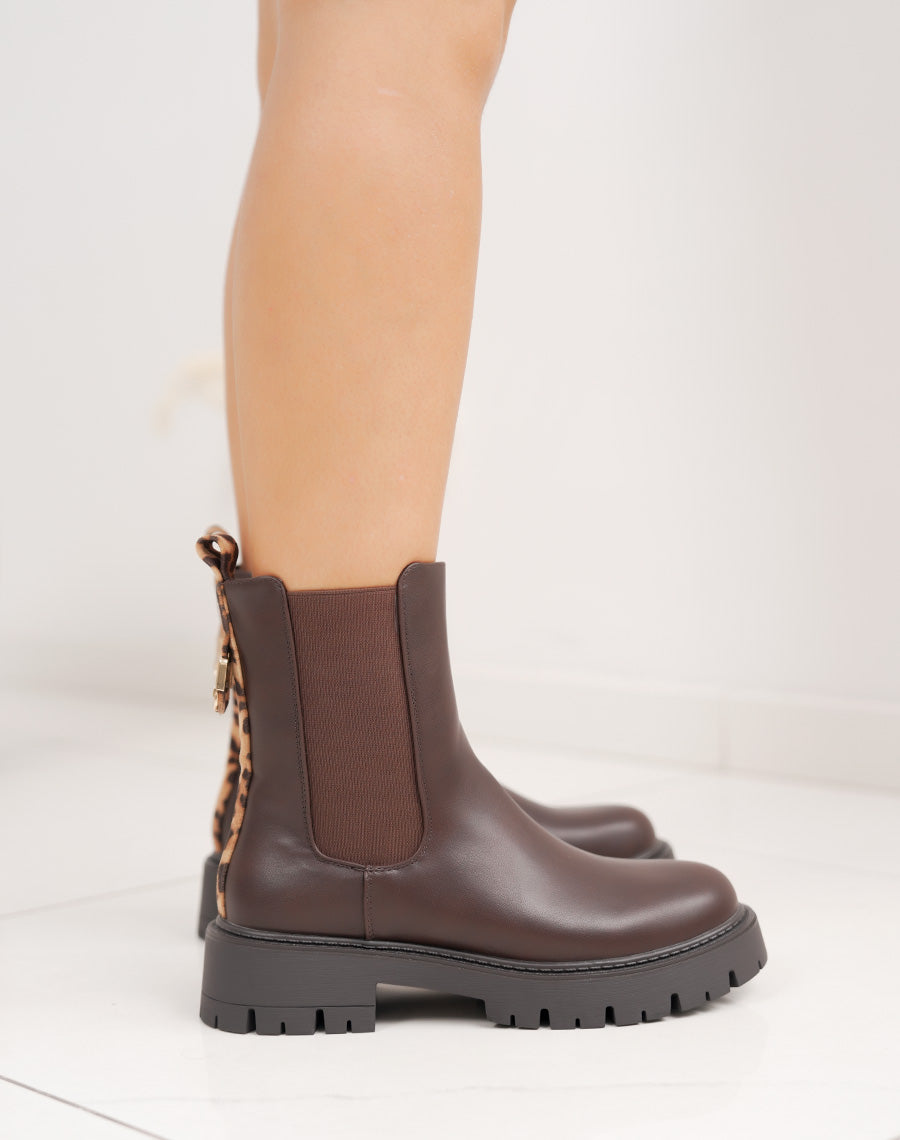 Bottines femme marron style Chelsea avec détail léopard et semelle crantée