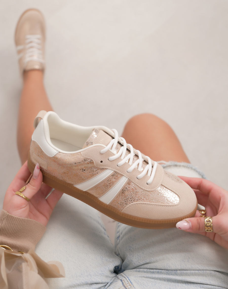Basket femme dorée tendance à effet irisé avec semelle marron
