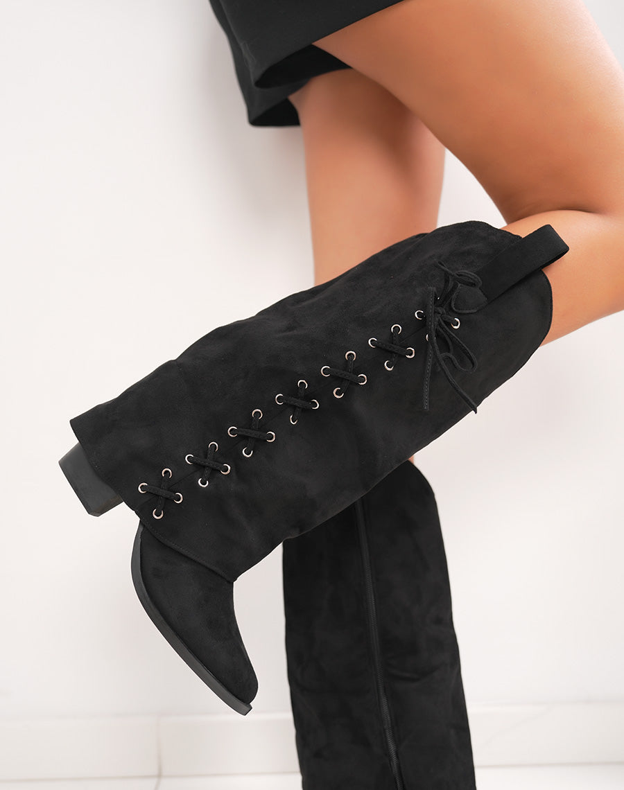 Bottes noires en suédine à lacets – style western revisité avec caractère