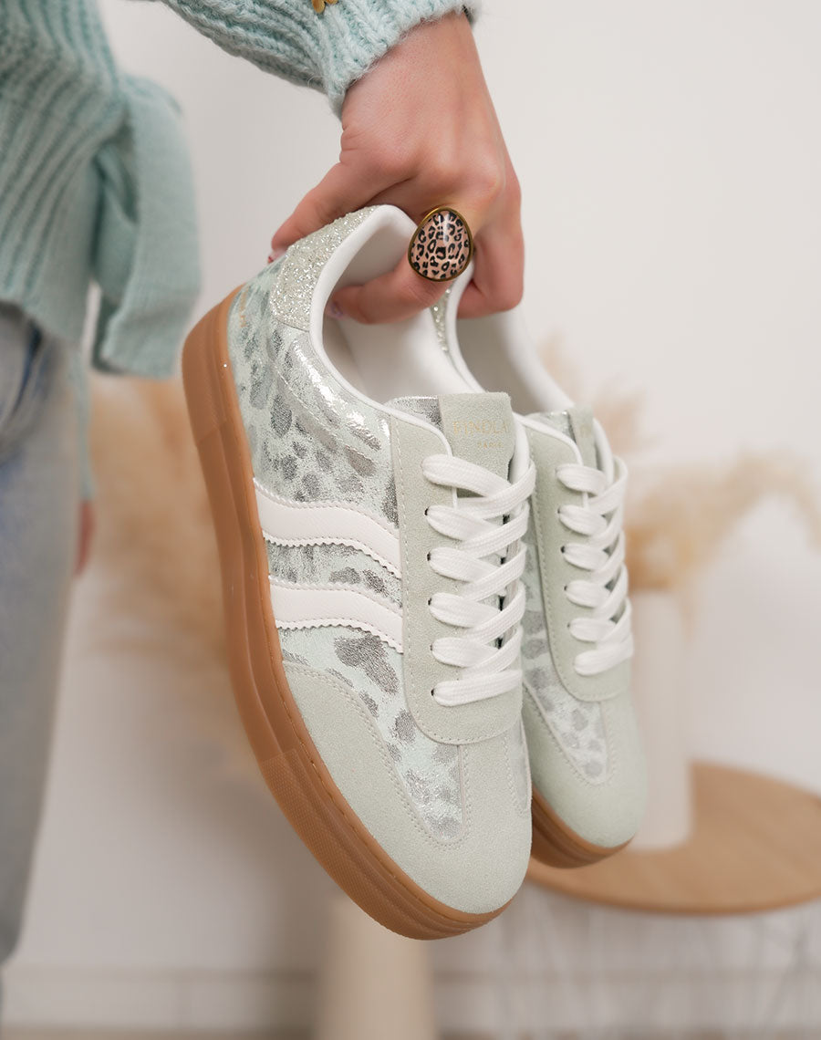 Basket femme vert pastel tendance à empiècements léopard et pailletés avec semelle camel