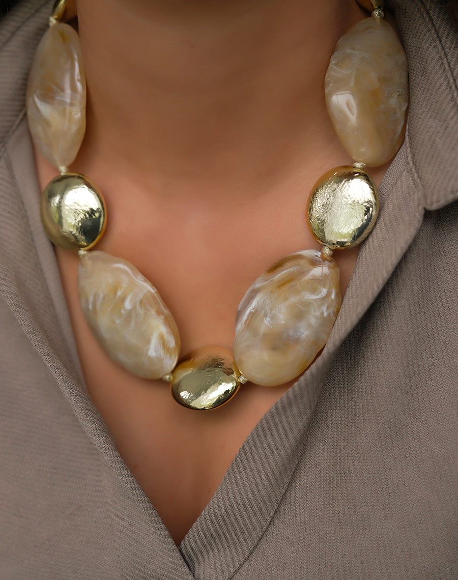 Collier Aiwo