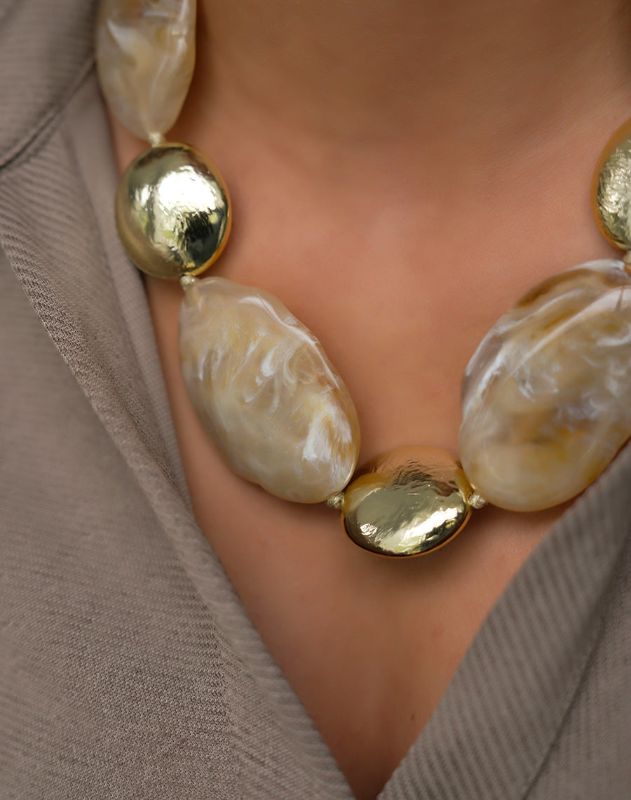 Collier Aiwo