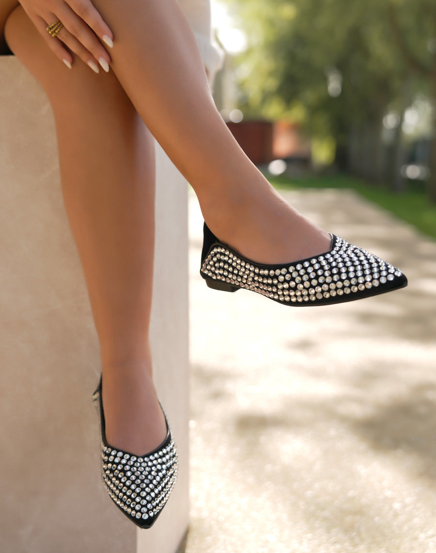 Ballerines noires en suédine à strass argentés et bout pointu