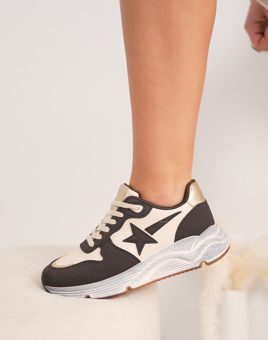 Basket femme marron tendance avec étoile filante et semelle effet délavé