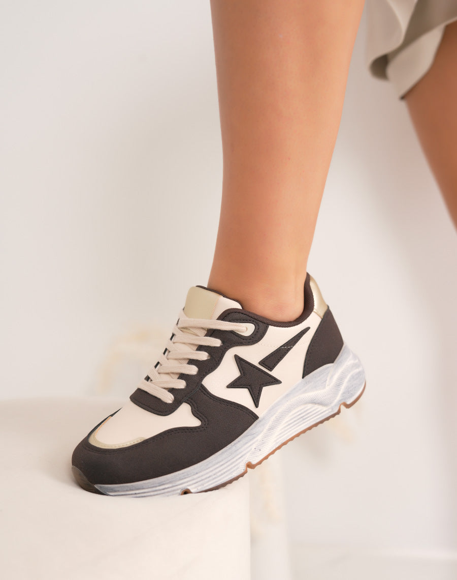 Basket femme marron tendance avec étoile filante et semelle effet délavé