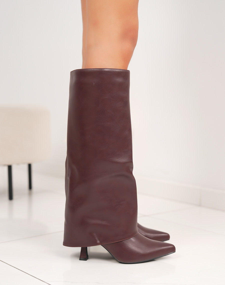 Bottes femme bordeaux élégantes à talons aiguilles, bout pointu et intérieur fourré
