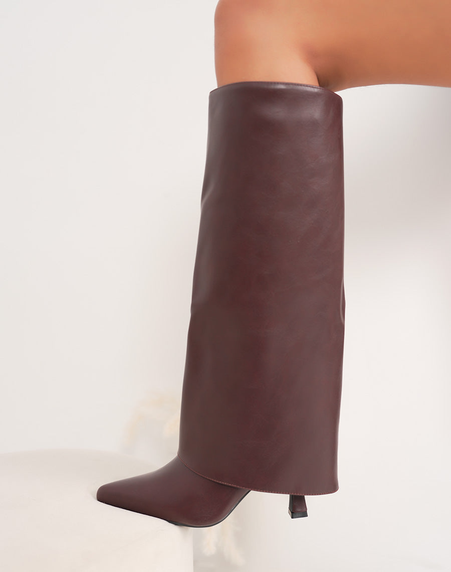 Bottes femme bordeaux élégantes à talons aiguilles, bout pointu et intérieur fourré