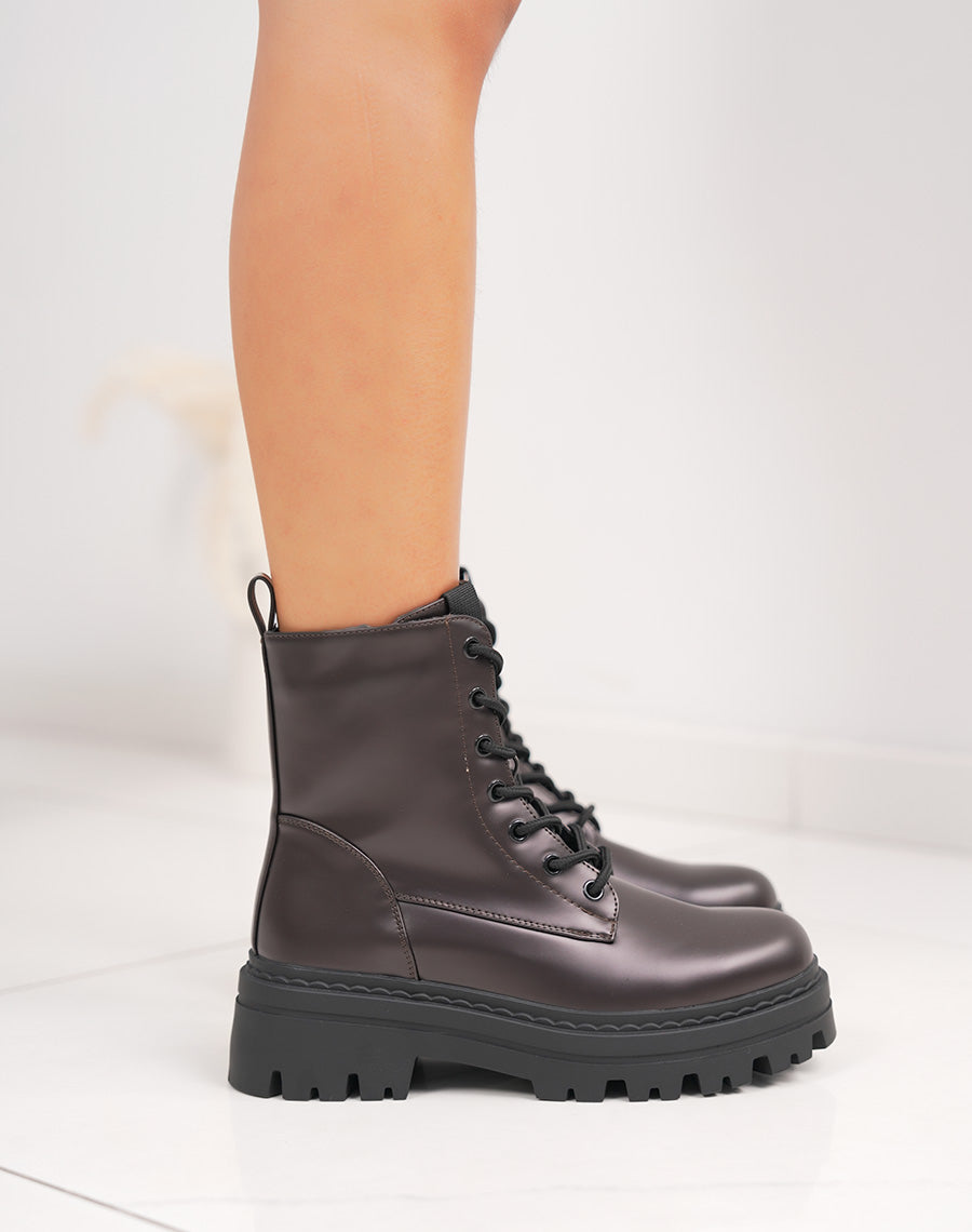 Bottines femme marron métallisé tendance à lacets et semelle crantée