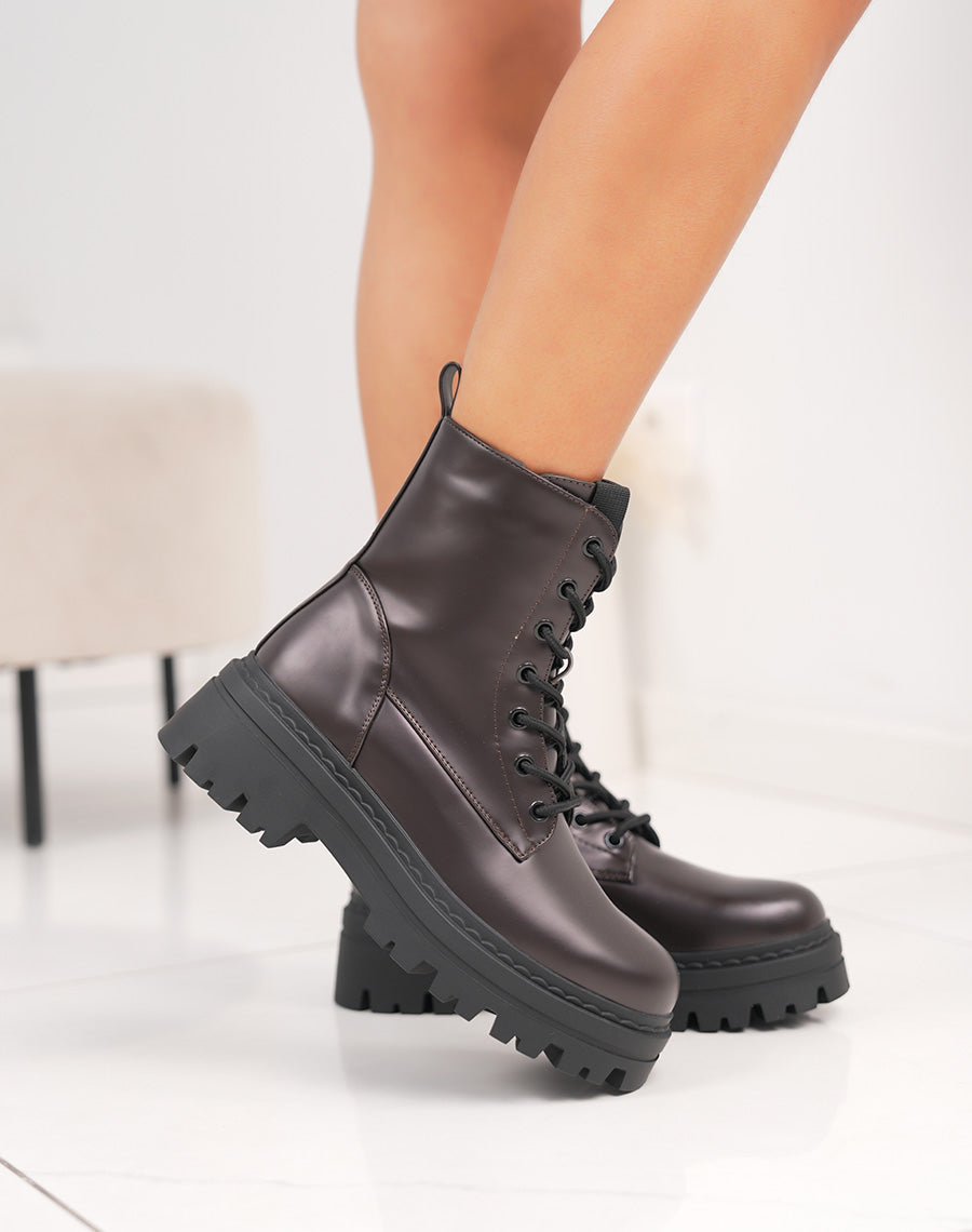 Bottines femme marron métallisé tendance à lacets et semelle crantée