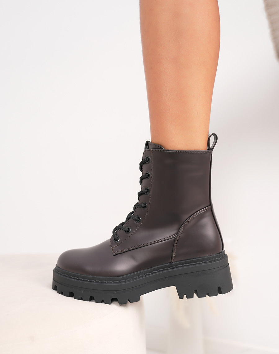 Bottines femme marron métallisé tendance à lacets et semelle crantée