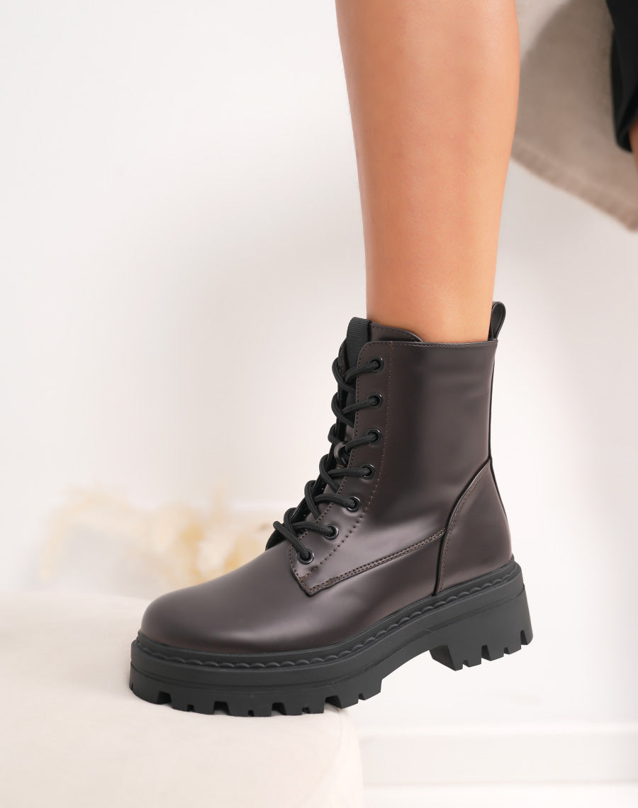 Bottines femme marron métallisé tendance à lacets et semelle crantée