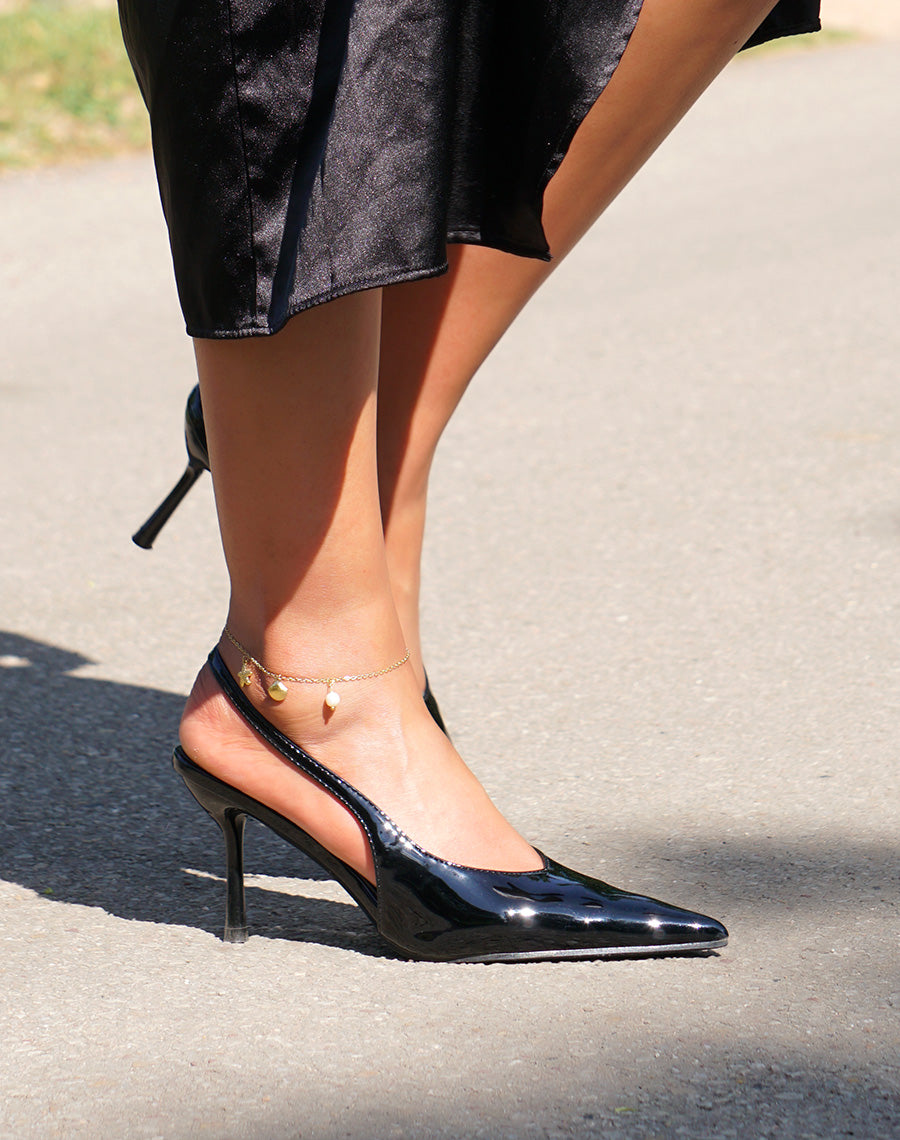 Escarpins femme noirs vernis élégants à bout pointu et talon aiguille