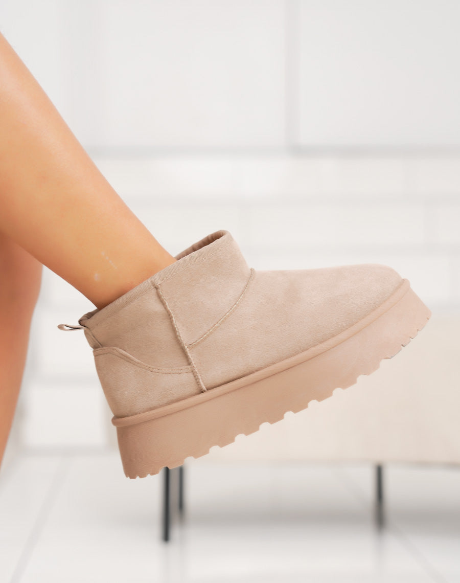 Bottines basses en suédine taupe à plateforme fourrées