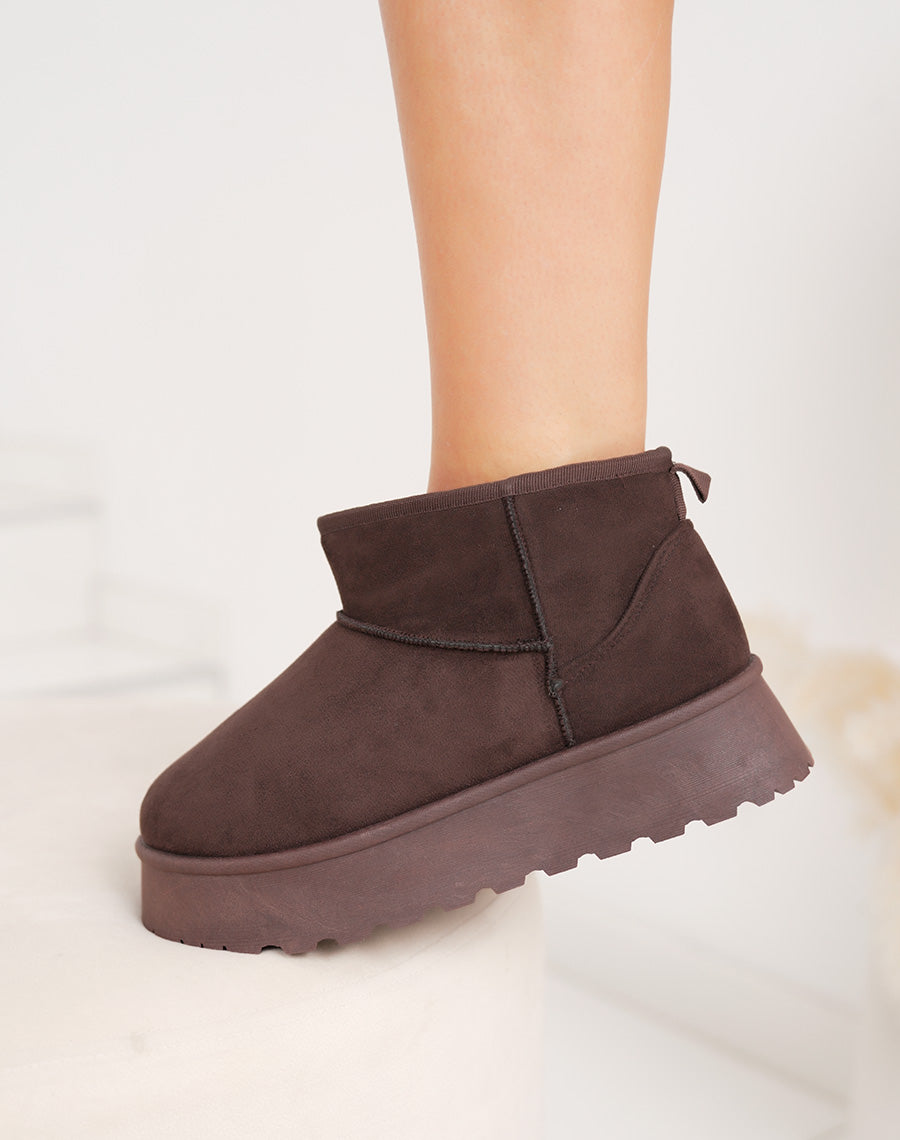 Bottines basses en suédine marron à plateforme fourrées