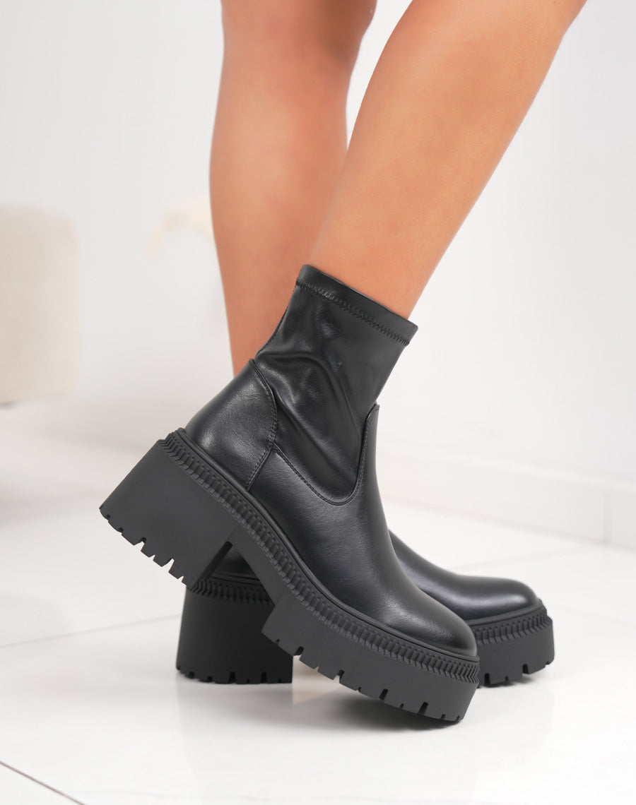 Bottines femme noires tendance à plateforme avec semelle crantée et tige chaussette
