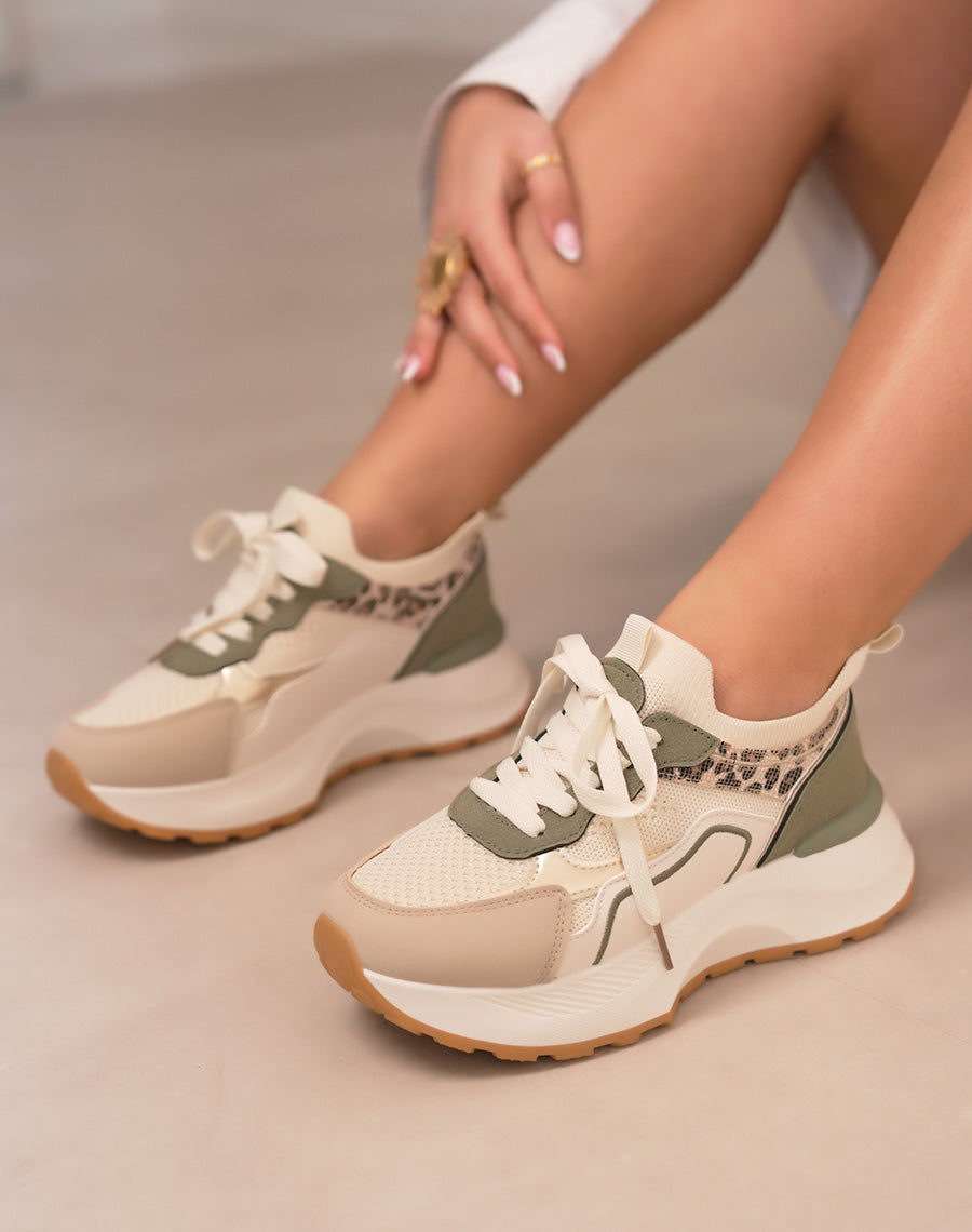 Basket femme beige clair à empiècements kaki et léopard avec grosse plate-forme