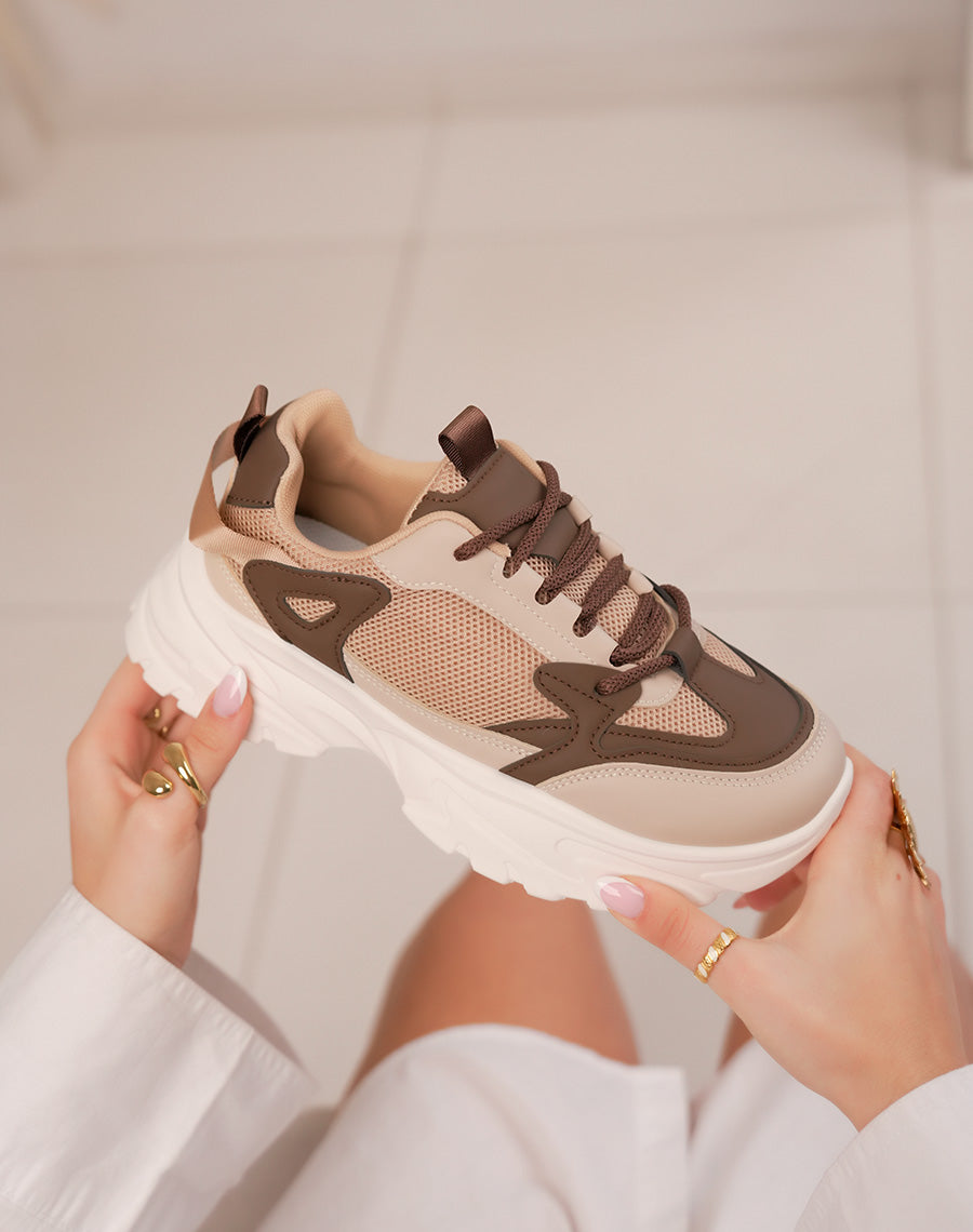 Baskets femme marron à grosse semelle beige et détails taupe – style chunky tendance