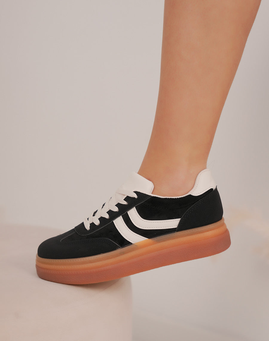 Baskets femme noires en suédine à plateforme écrue tendance et semelle marron