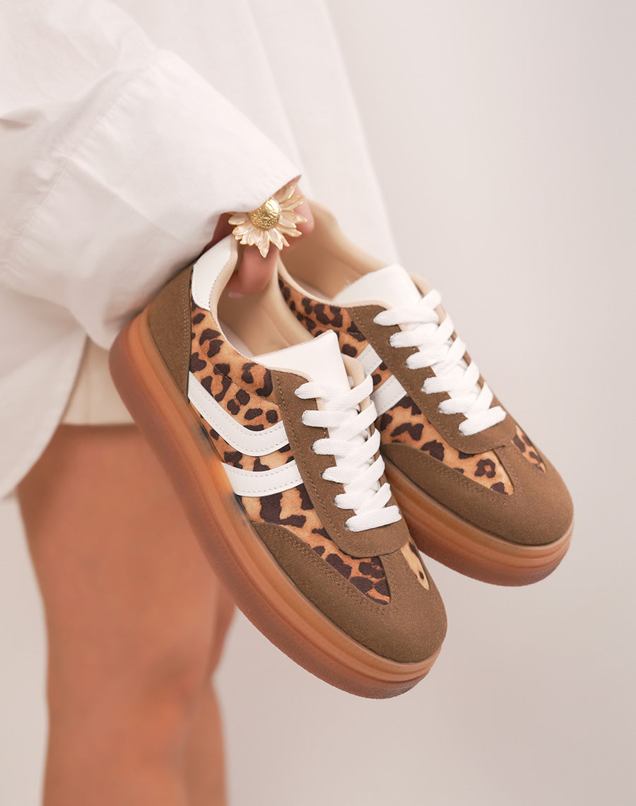 Baskets femme marron et léopard en suédine avec semelle plateforme tendance