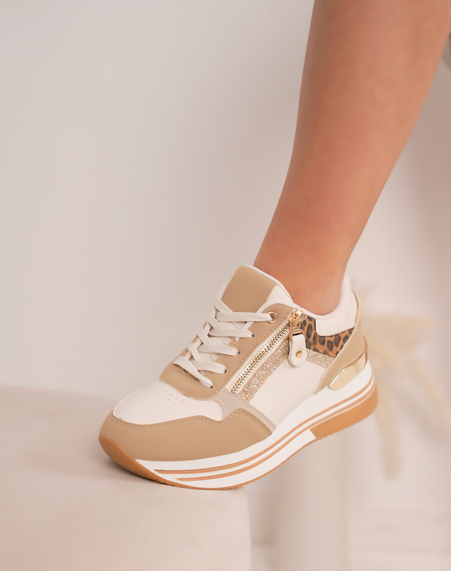 Baskets femme beiges à semelle épaisse dorée et détails léopard tendance
