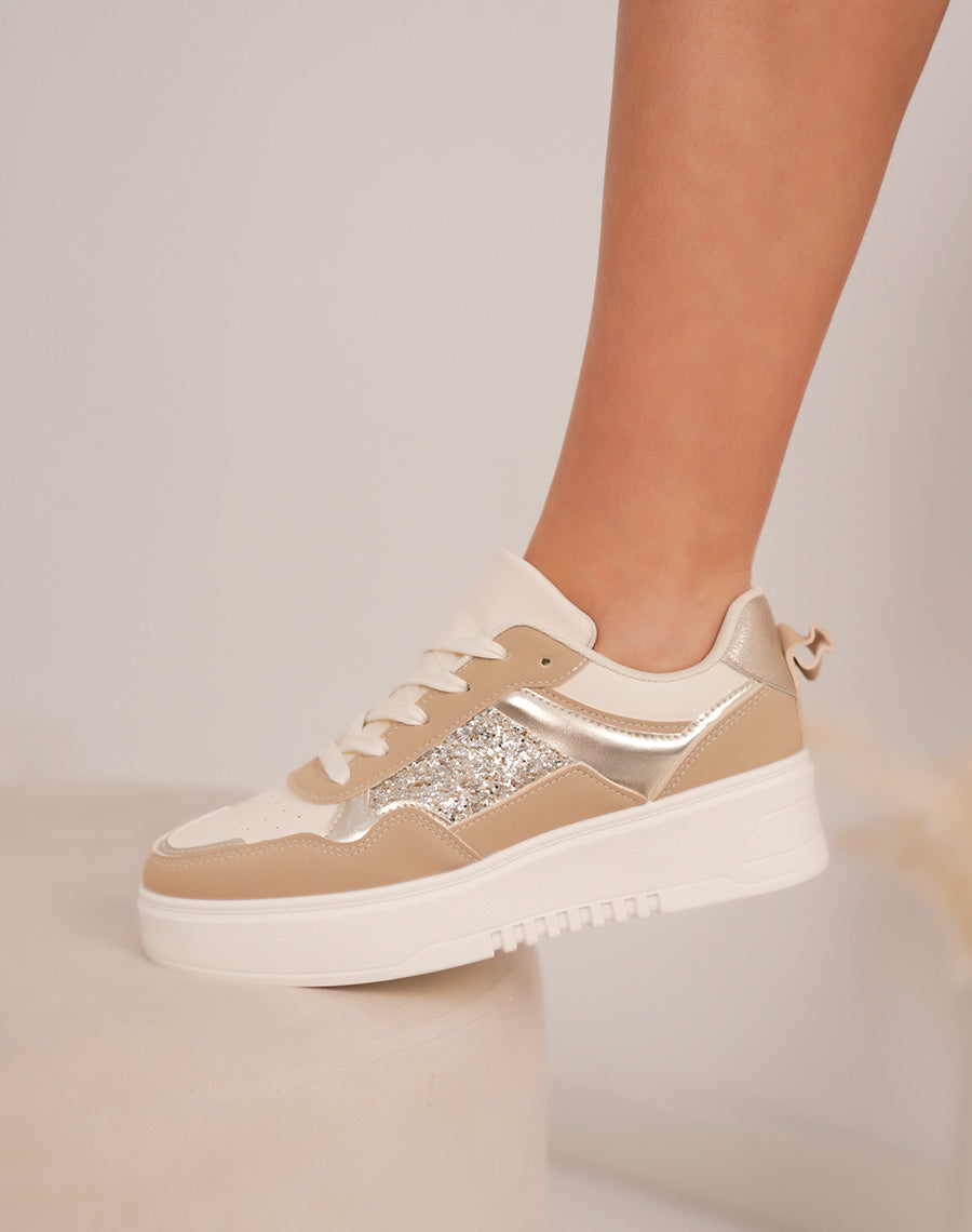 Baskets femme beiges et taupe élégantes avec paillettes dorées et empiècements métallisés