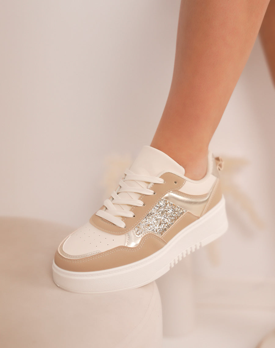 Baskets femme beiges et taupe élégantes avec paillettes dorées et empiècements métallisés
