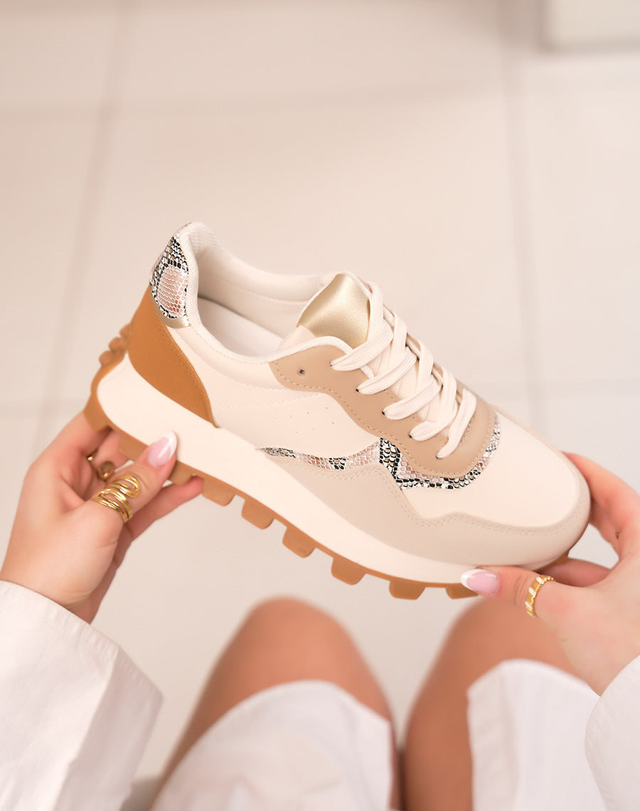 Baskets femme beige tendance à semelle crantée et détails croco effet python