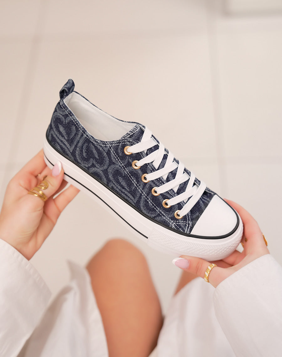 Baskets femme en jean bleu foncé tendance avec semelle épaisse et surpiqûres cœur