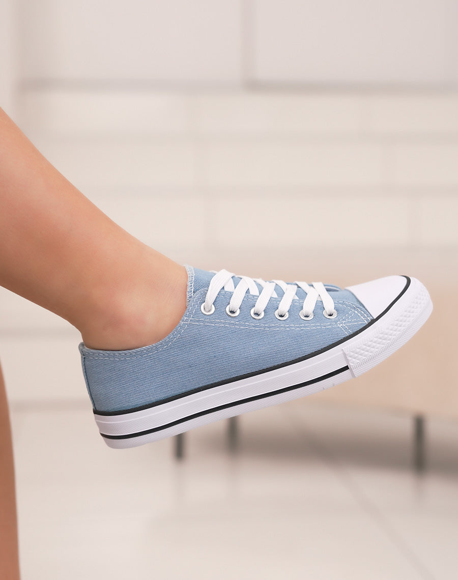 Basket femme bleu jean tendance avec lacets épais et semelle plateforme