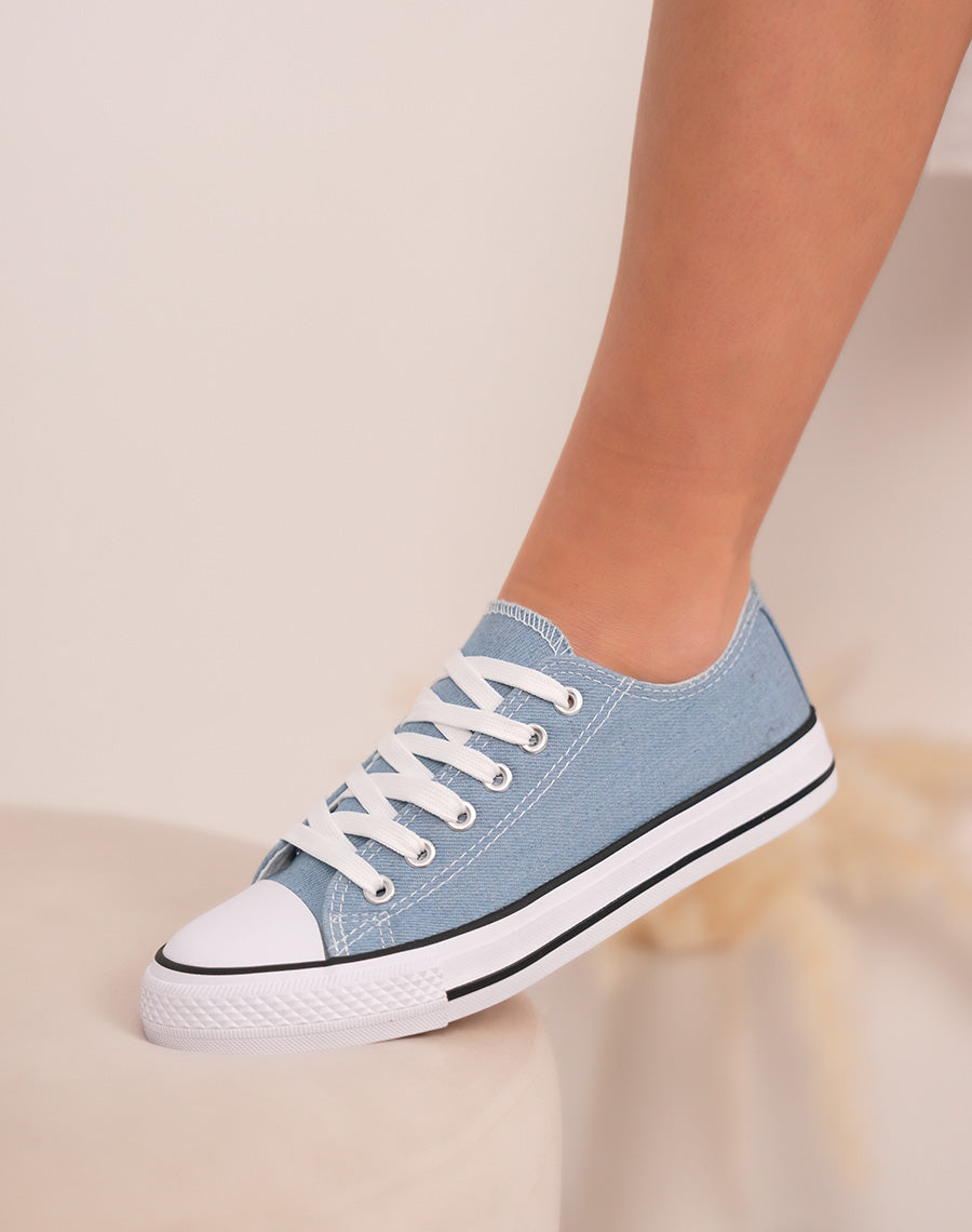 Basket femme bleu jean tendance avec lacets épais et semelle plateforme