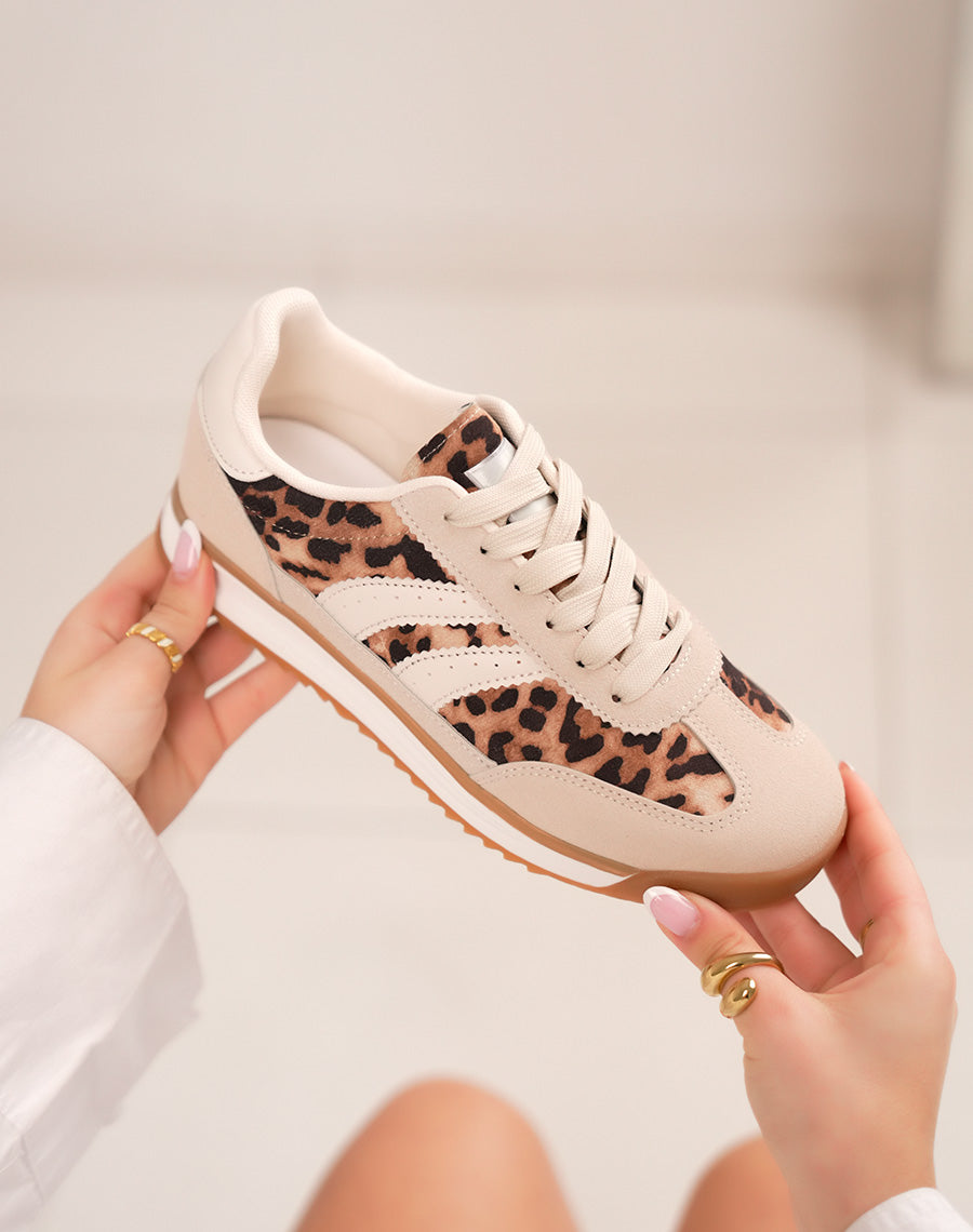 Basket femme beige avec empiècements léopard et semelle crantée