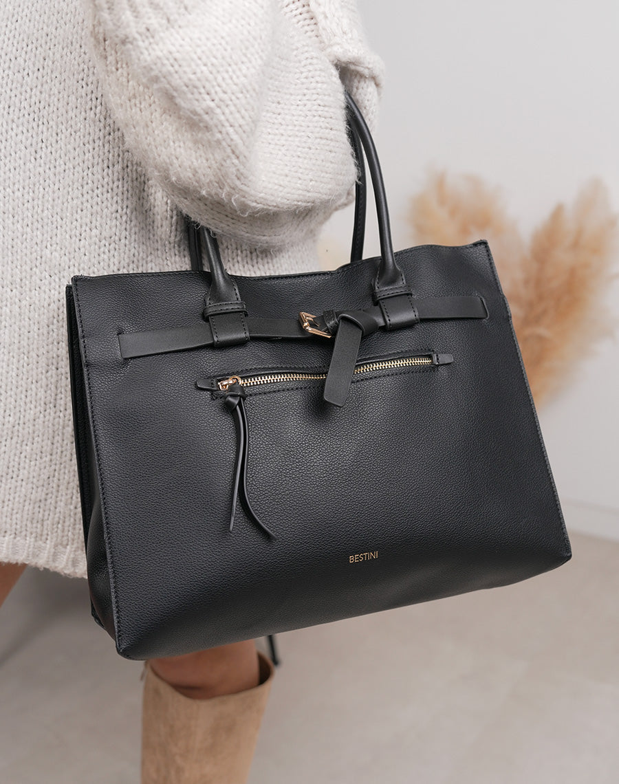 Sac noir effet grainé avec boucle décorative – Élégance et fonctionnalité au quotidien