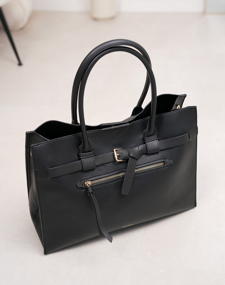 Sac noir effet grainé avec boucle décorative – Élégance et fonctionnalité au quotidien