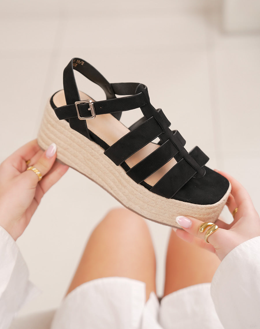 Sandales compensées femme noires en suédine avec multiples brides et semelle effet corde