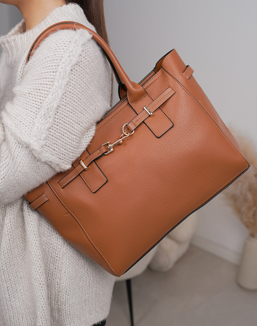 Sac camel effet grain avec sangle décorative dorée