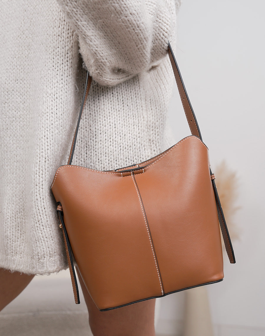 Sac seau camel avec pochette léopard intégrée