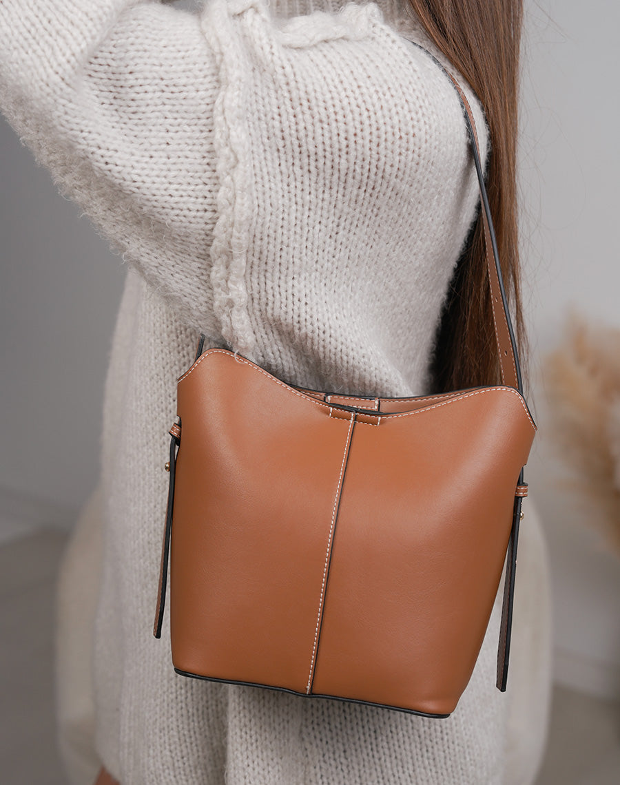 Sac seau camel avec pochette léopard intégrée