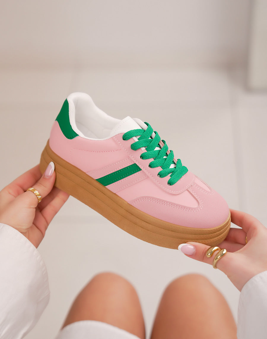 Baskets femme roses à triple semelle camel avec détails vert sapin tendance