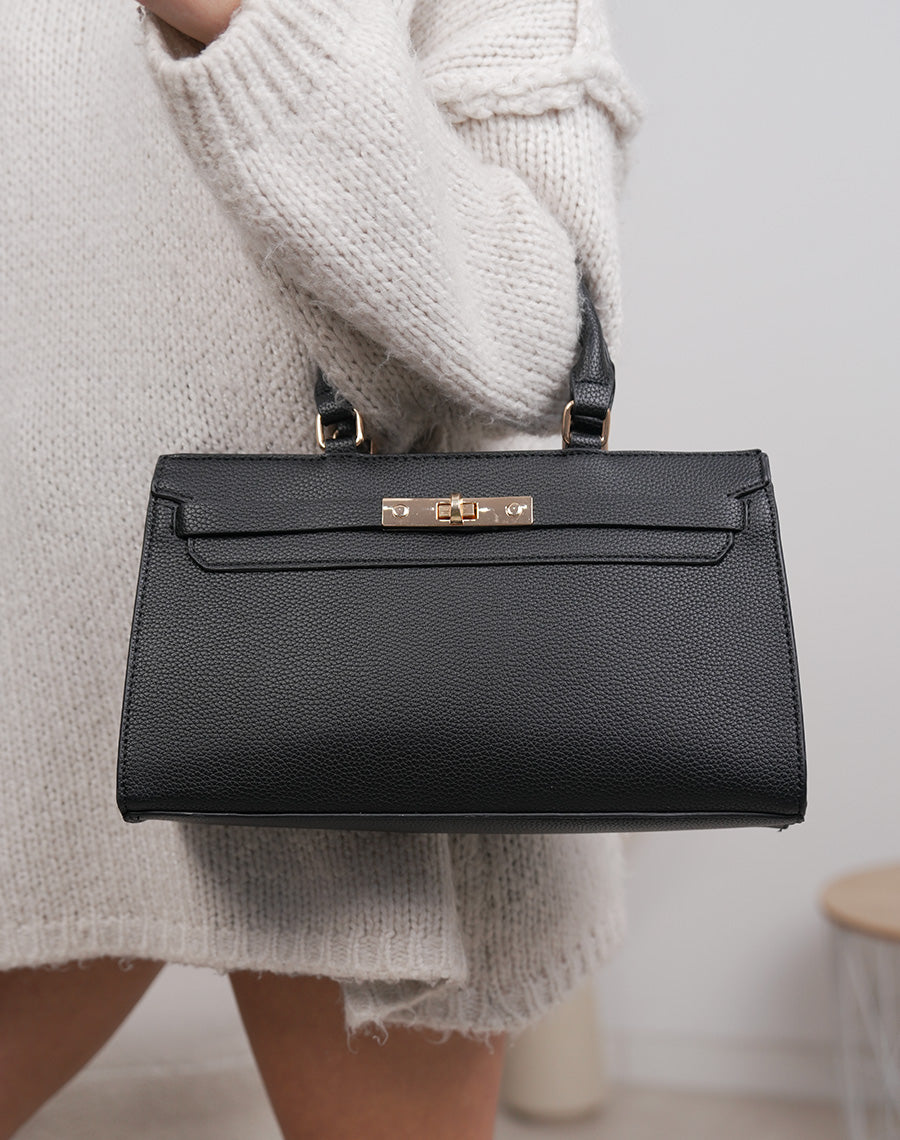 Sac noir en similicuir grainé à fermoir doré