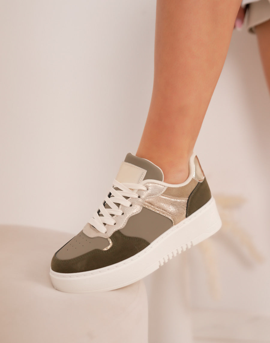 Baskets femme kaki à détail doré métallisé et semelle blanche épaisse