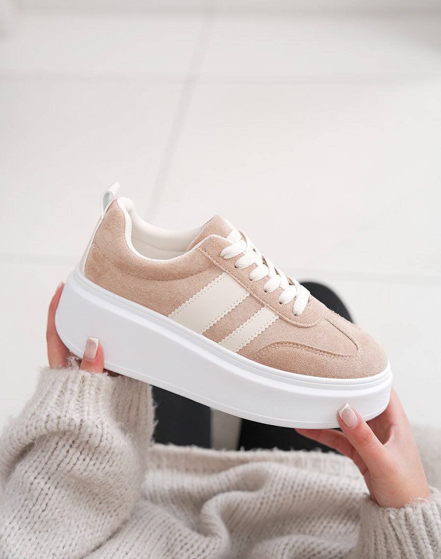 Basket femme beige foncé élégante avec rayures écru et plateforme blanche tendance